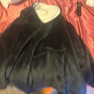 soft pullover dark navy almost black huggle